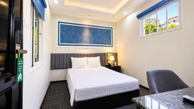 Holiday Premium Hotel & Travel – Photos 8
